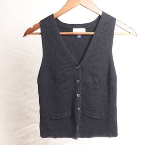 Universal Thread Black V-Neck Buttoned Knit Vest